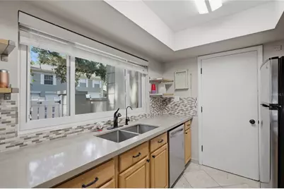 6214 Dewdrop Way, Temple Terrace, FL 33617 - Photo 25