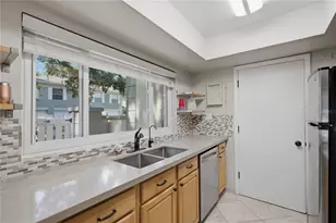 6214 Dewdrop Way, Temple Terrace, FL 33617 - Photo 25