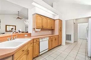 9415 Ashley Dr, Weeki Wachee, FL 34613 - Photo 39