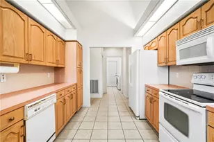 9415 Ashley Dr, Weeki Wachee, FL 34613 - Photo 41