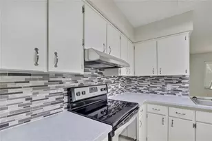 9279 Pickens St, Spring Hill, FL 34608 - Photo 13