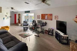 1420 Somerset Ave, Spring Hill, FL 34609 - Photo 7