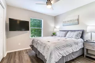 1126 Vinetree Dr, Brandon, FL 33510 - Photo 17