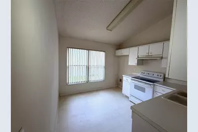 6608 Northhaven Court, Riverview, FL 33578 - Photo 5