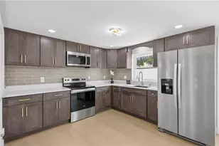 4029 Valencia Dr, New Port Richey, FL 34652 - Photo 5