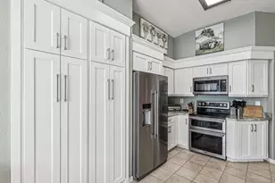 11404 Turtle Dove Pl, New Port Richey, FL 34654 - Photo 15