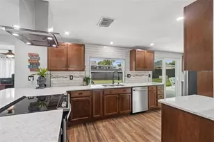4306 Newbury Dr, New Port Richey, FL 34652 - Photo 9
