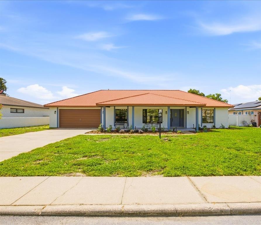 2004 Leisure Dr - 2004 Leisure Dr, Winter Haven, FL 33881 Luxury Property | Jose Angel Pina
