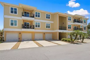 5064 Royal Palms Wy, New Port Richey, FL 34652 - Photo 1