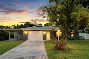 6480 Indian Rock Ct, Spring Hill, FL 34606 - Photo 5