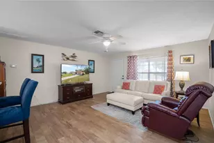 10407 S Drew Bryant Cir, Floral City, FL 34436 - Photo 9