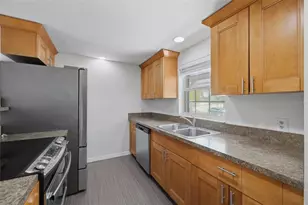 2804 Applewood Dr, Clearwater, FL 33759 - Photo 5