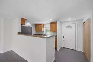 2804 Applewood Dr, Clearwater, FL 33759 - Photo 9