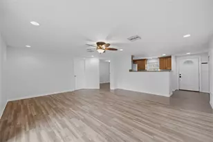 2804 Applewood Dr, Clearwater, FL 33759 - Photo 7