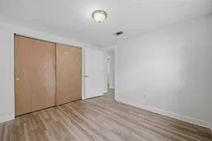 2804 Applewood Dr, Clearwater, FL 33759 - Photo 21