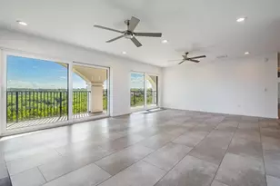 243 Mariner Dr, Tarpon Springs, FL 34689 - Photo 7