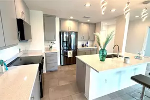 243 Mariner Dr, Tarpon Springs, FL 34689 - Photo 9