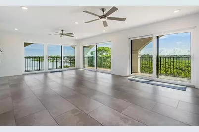 243 Mariner Drive #243, Tarpon Springs, FL 34689 - Photo 3