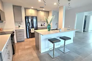 243 Mariner Dr, Tarpon Springs, FL 34689 - Photo 5