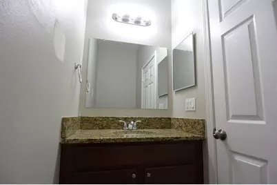 20028 Satin Leaf Avenue, Tampa, FL 33647 - Photo 13