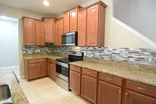 20028 Satin Leaf Ave, Tampa, FL 33647 - Photo 9