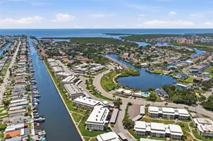 4678 Marine Pkwy, New Port Richey, FL 34652 - Photo 33