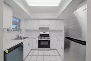 4678 Marine Pkwy, New Port Richey, FL 34652 - Photo 5