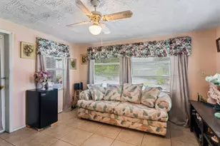 3415 Clydesdale Dr, Holiday, FL 34691 - Photo 17