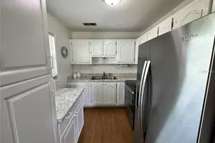 11725 Boynton Ln, New Port Richey, FL 34654 - Photo 3