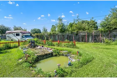 8512 Hamster Drive, Zephyrhills, FL 33540 - Photo 45