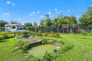8512 Hamster Dr, Zephyrhills, FL 33540 - Photo 45