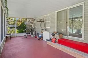 8512 Hamster Dr, Zephyrhills, FL 33540 - Photo 35