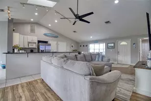3652 Westchester Dr, Holiday, FL 34691 - Photo 9