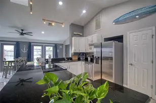 3652 Westchester Dr, Holiday, FL 34691 - Photo 7
