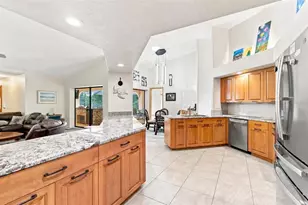 10307 Waters Edge Ct, Weeki Wachee, FL 34613 - Photo 13