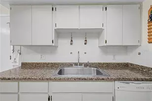 6591 Brambleleaf Dr, Spring Hill, FL 34606 - Photo 15