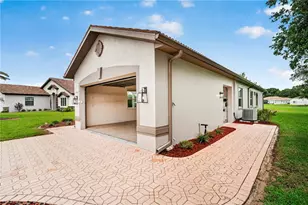 9257 Bonnie Cove Dr, Weeki Wachee, FL 34613 - Photo 45