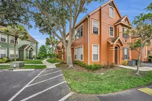 9078 Lake Chase Island Way, Tampa, FL 33626 - Photo 7
