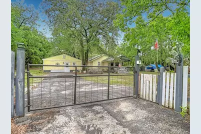11705 Mary Lou Drive, Hudson, FL 34669 - Photo 5