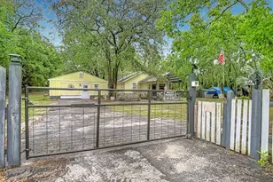 11705 Mary Lou Dr, Hudson, FL 34669 - Photo 5