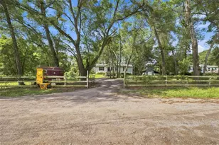 18051 Porsche Pl, Spring Hill, FL 34610 - Photo 3