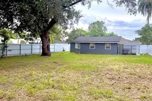 736 Hull St, Lakeland, FL 33805 - Photo 17