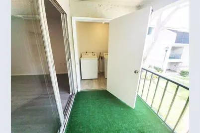 14422 Reuter Strasse Circle #112, Tampa, FL 33613 - Photo 3