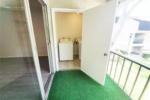 14422 Reuter Strasse Cir, Tampa, FL 33613 - Photo 3