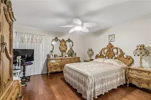 11512 Versailles Ln, Port Richey, FL 34668 - Photo 23