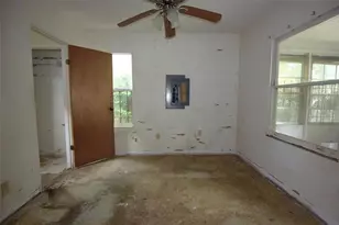 1422 W Humphrey St, Tampa, FL 33604 - Photo 19