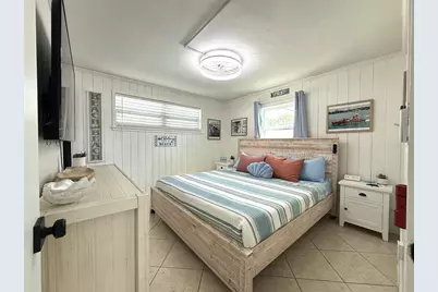 12609 Sunshine Lane, Treasure Island, FL 33706 - Photo 23