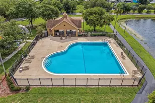 9186 Lake Chase Island Way, Tampa, FL 33626 - Photo 17