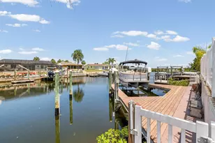 15709 Century Dr, Hudson, FL 34667 - Photo 43