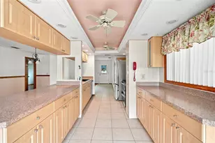 2151 Meredith Dr, Spring Hill, FL 34608 - Photo 15